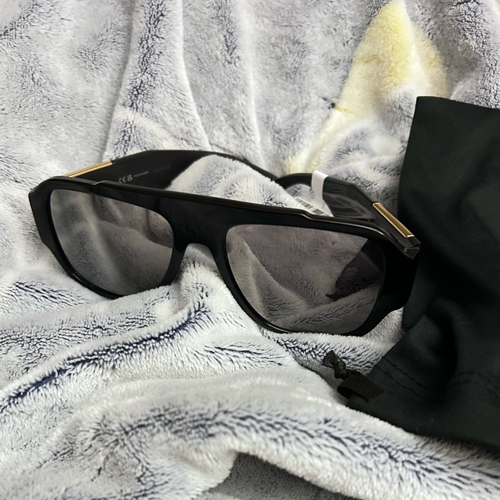 Versace Black Sunglasses with Gold Medusa Plaques - Picture 3 of 11